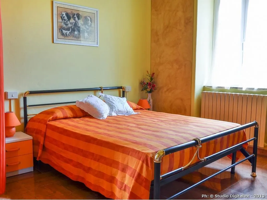 Casa Vacanze Nonna Nella فيلافرانكا إن لونيجيانا بيت للعطل